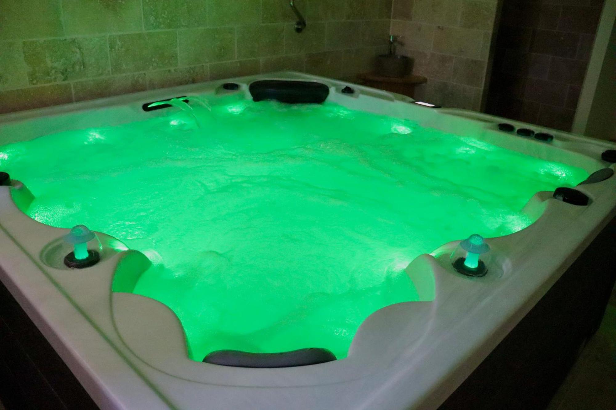 Chambres D'Hotes Avec Jacuzzi Et Piscine Au Mas De Cadoule Saint-Just  Екстер'єр фото