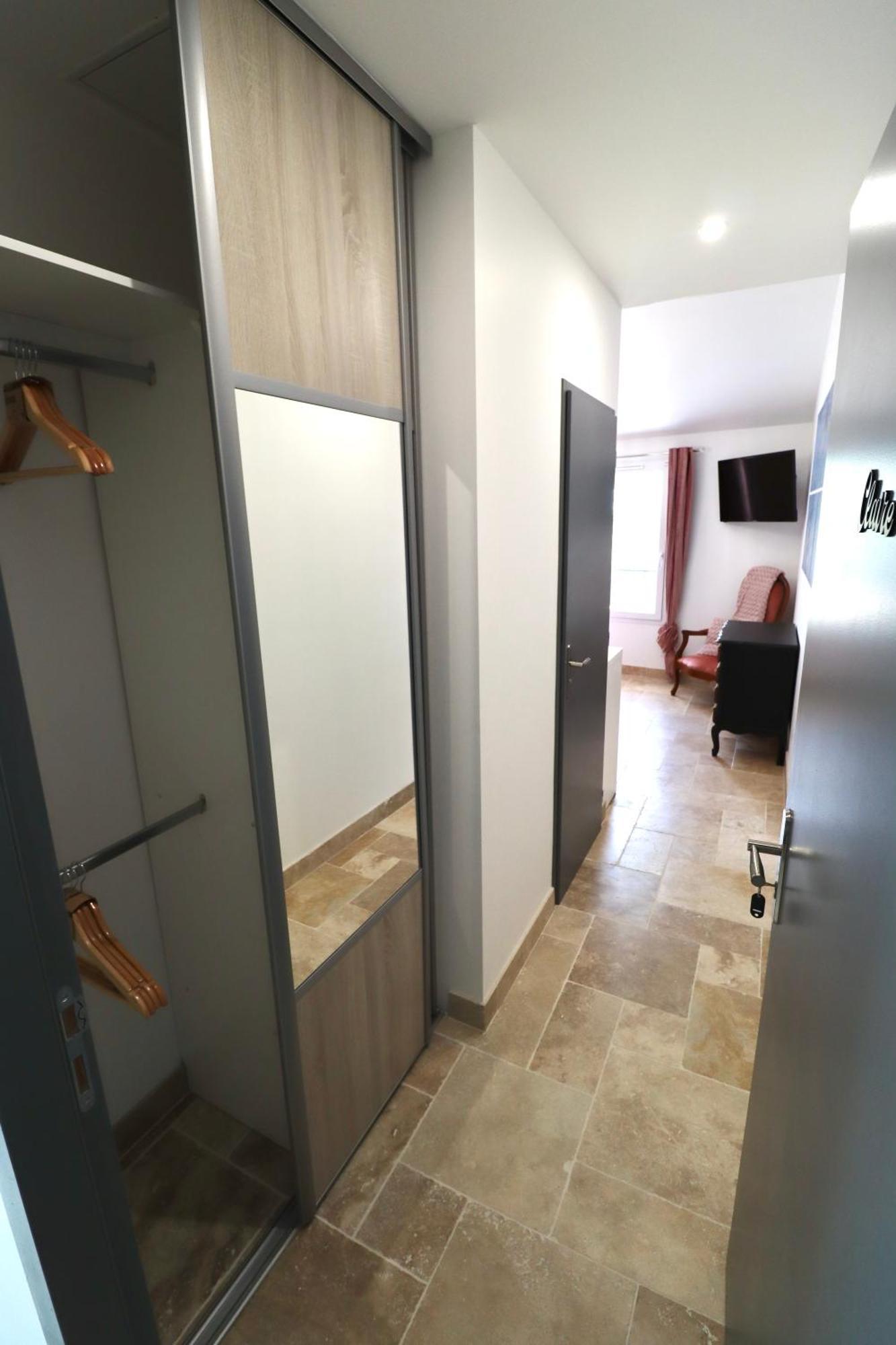 Chambres D'Hotes Avec Jacuzzi Et Piscine Au Mas De Cadoule Saint-Just  Номер фото