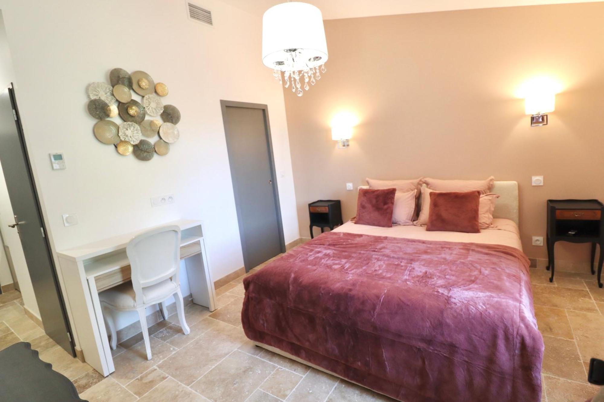 Chambres D'Hotes Avec Jacuzzi Et Piscine Au Mas De Cadoule Saint-Just  Номер фото